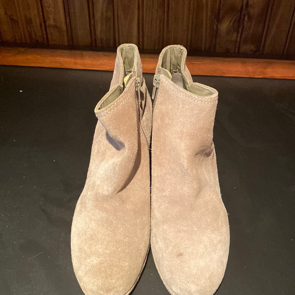 Nine west booties tan suede size 8